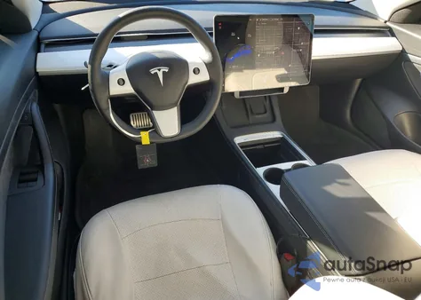 2021 Tesla Model 3 z USA, uszkodzony, nr VIN 5YJ3E1EA4MF930724